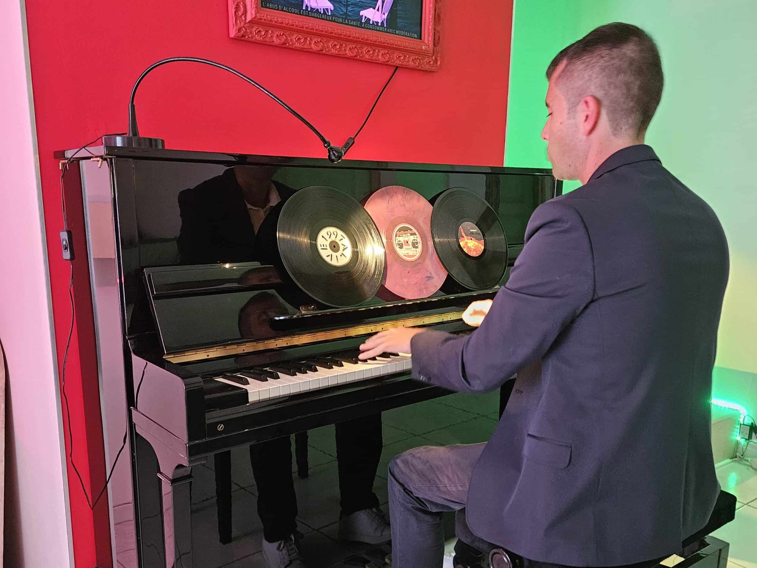 Animation musicale piano et DJ pour restaurants et bars à Valenciennes, Douai et Cambrai.